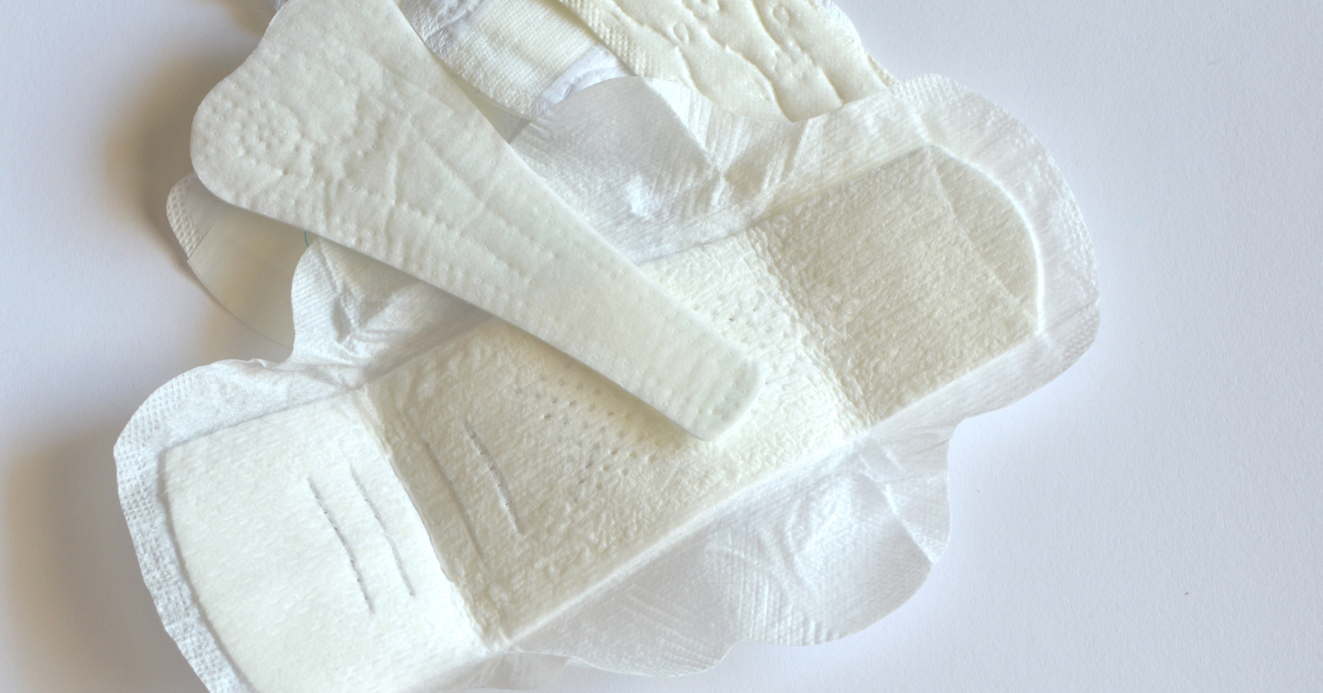 Adult incontinence pads with AqFresh™ 